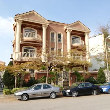 Apartmán Hidden Gem With Pool Access In New Káhira Exteriér fotografie